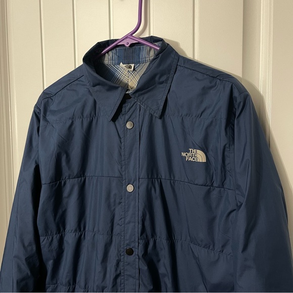 The North Face Men’s Reversible Fort Point Flannel Jacket - Picture 2 of 8